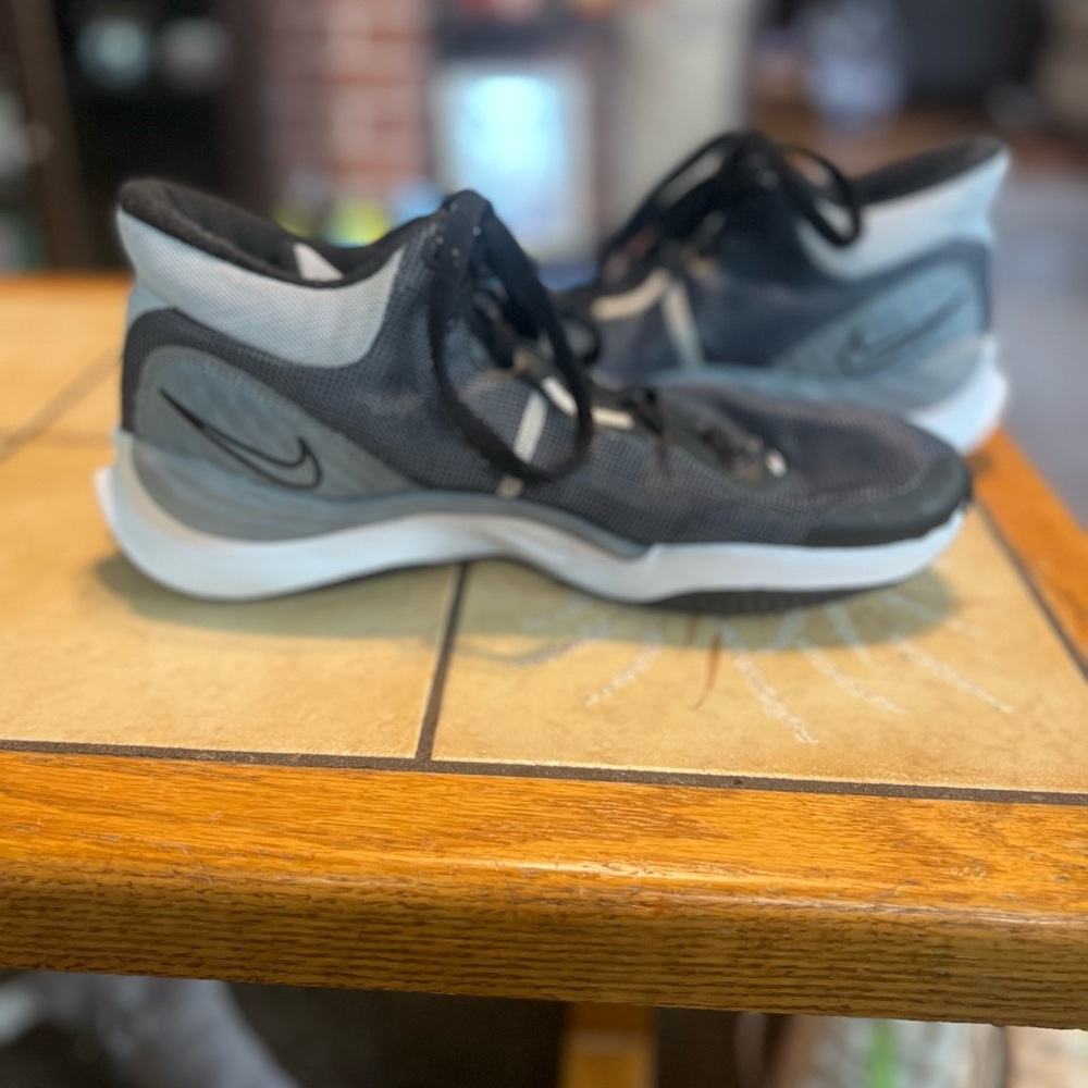 Nike Men’s Size 10 Renew Elevate 3 Lace Up Shoes - Picture 7 of 9